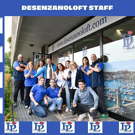 Apartment Desenzanoloft Official Partner Marriott Homes & - Window Of Family With Parking Spot