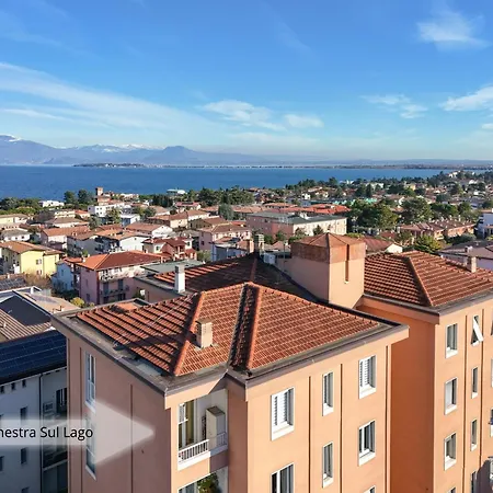 Desenzanoloft Official Partner Marriott Homes & - Window Of Family With Parking Spot Apartment Desenzano del Garda
