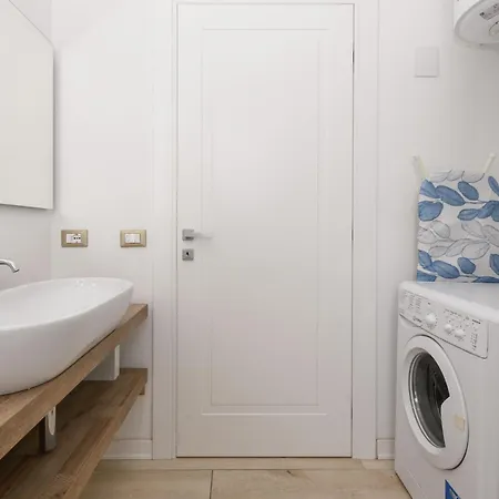 Apartmán Desenzanoloft Official Partner Marriott Homes & - Window Of Family With Parking Spot